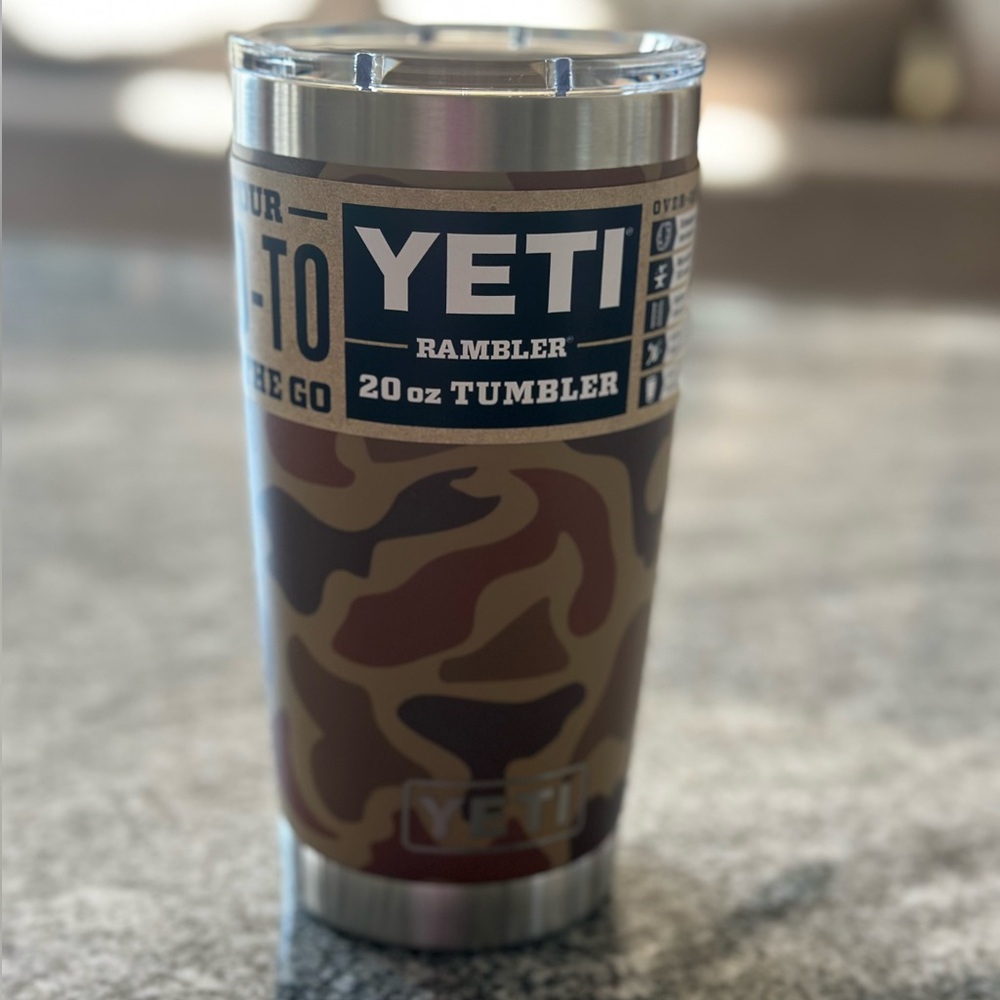 YETI Wetlands Camo 20oz Tumbler NWT!